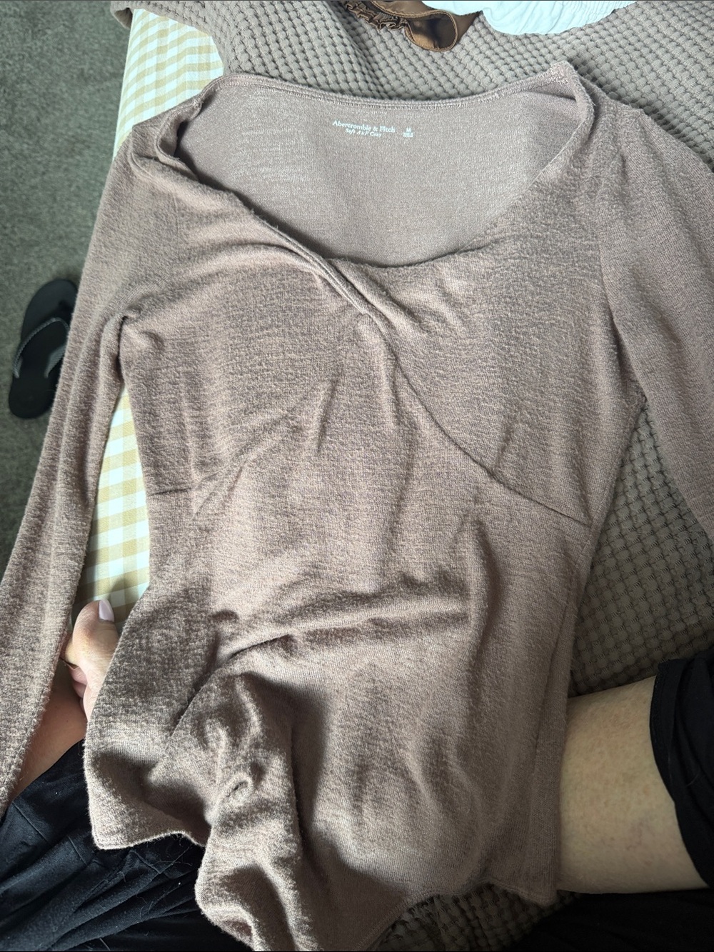 Abercrombie and fitch Women’s Taupe Long-Sleeve Knit Top